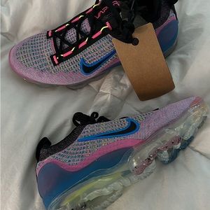 Nike Vapormax size 6 never worn